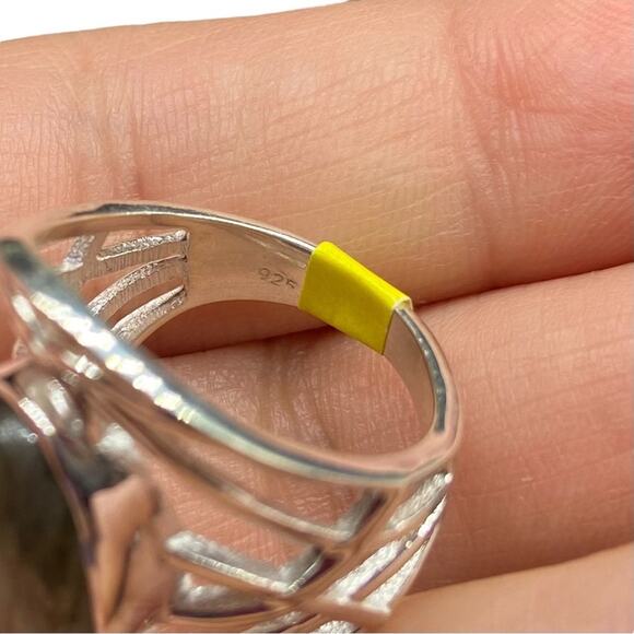 Labradorite Ring Size 6 Solid 925 Sterling Silver Oval Boho Statement Blue Flash - Picture 8 of 10